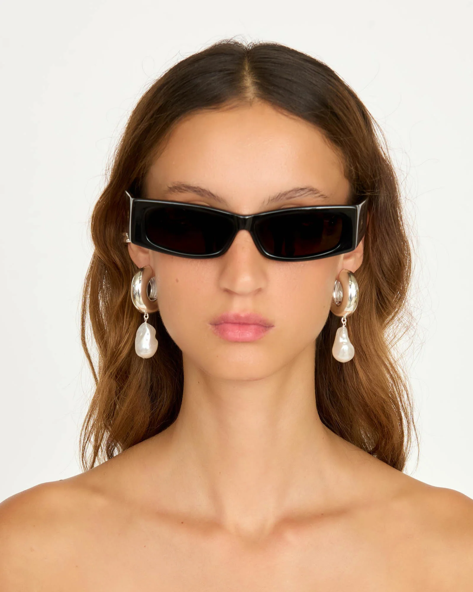 Perla Hoop Earrings - Image 2