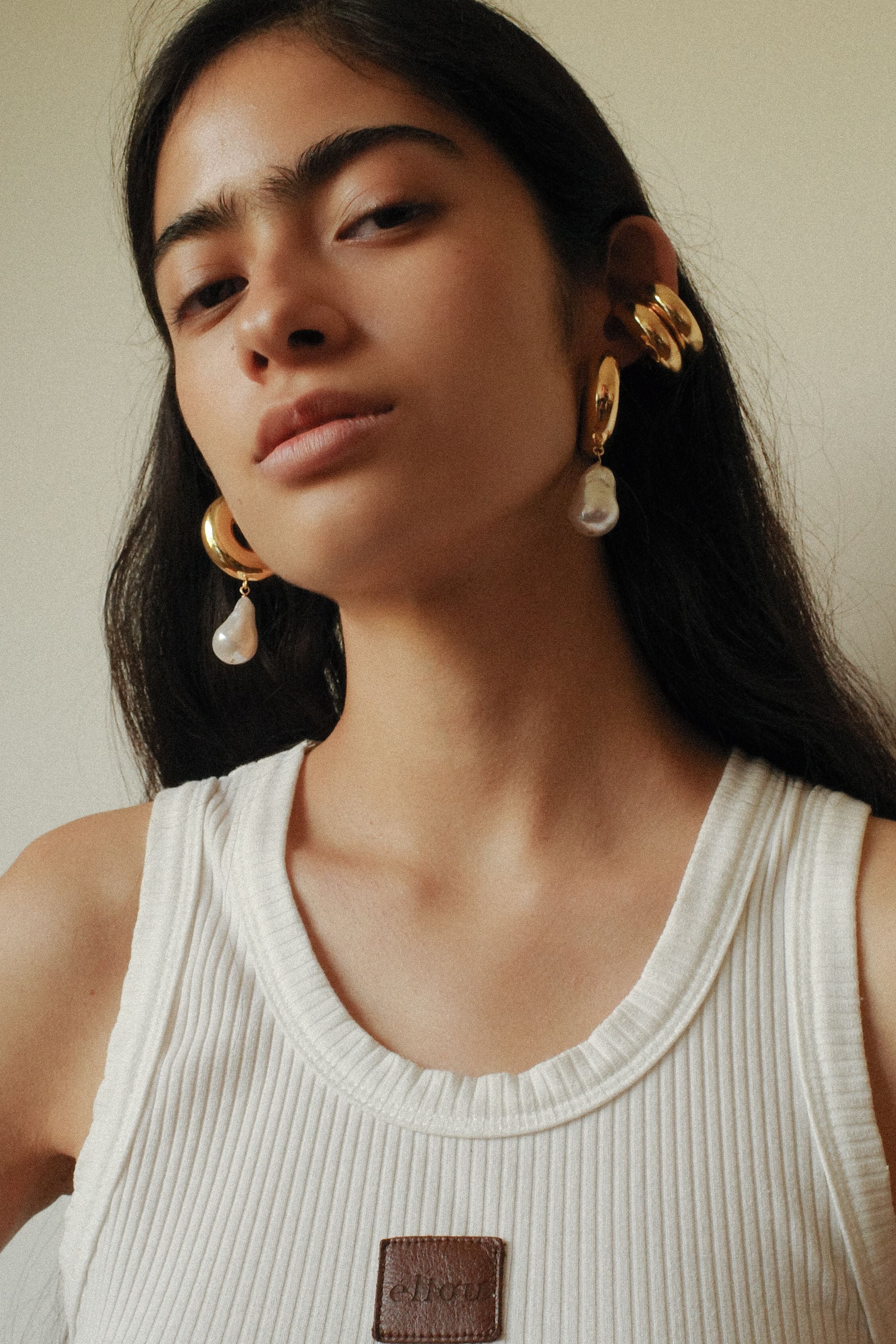 Perla Hoop Earrings - Image 7
